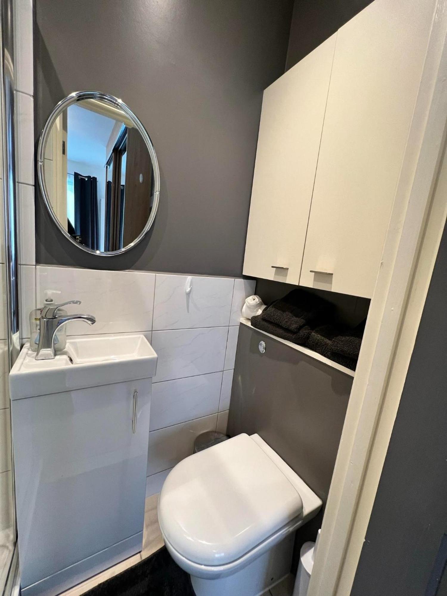 Cosy Studio Flat London Bagian luar foto